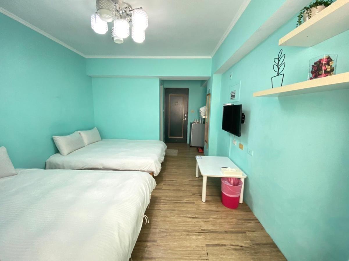 Апартаменты Fj Minihouse Тайчжун Экстерьер фото